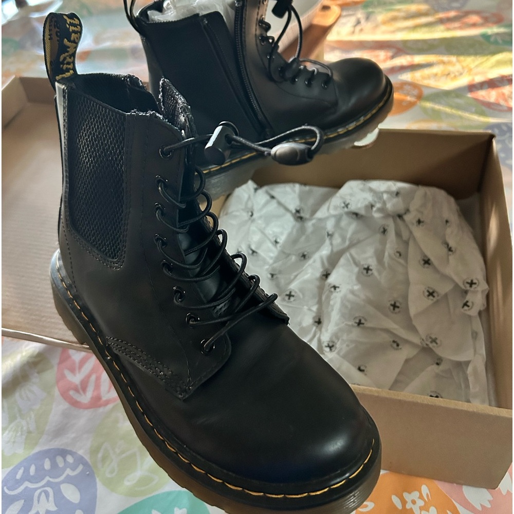 Kids Doc Martens Harper unisex boys 2 girls 3